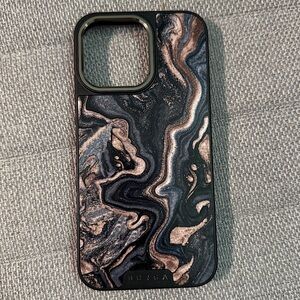 Burga Elite Case - Enchanted Mirror